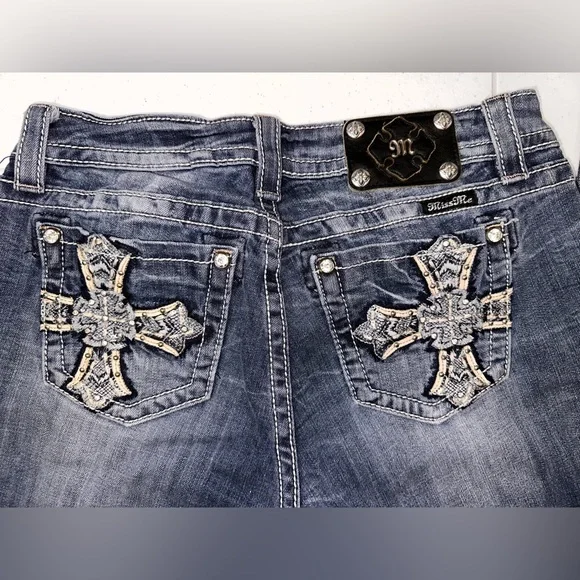 Miss Me Jeans Women's Size 29 Dark blue distressed whiskered regular/boot cut - Picture 5 of 8